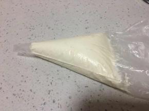 裱花袋底部减一个小口