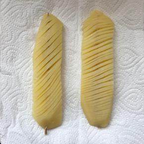 放厨房纸巾上沥干水分。