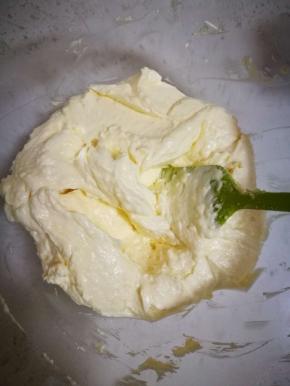 搅打到光滑细腻