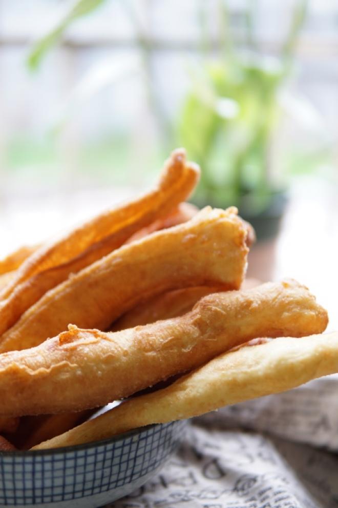酵母酥脆油条