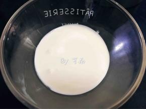 最好用稀奶油
做慕斯 浓汤的那种稀奶油
不可以裱花那种哦