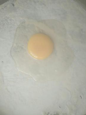 打入一个或者两个鸡蛋