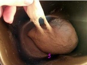 一个揉面程序结束后，面团混合光滑，但滑出膜。继续再来一次“和面”程序