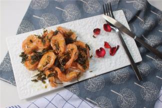 加盐翻炒均匀起锅