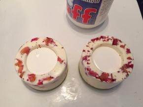 挤至凹槽的八分满