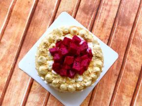 上面摆放喜欢的水果粒。