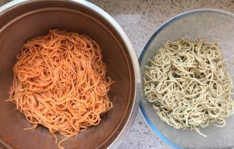 带一次性手套拌匀