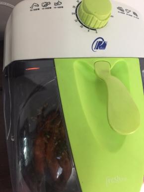 盖上锅盖焖炸3分钟即可