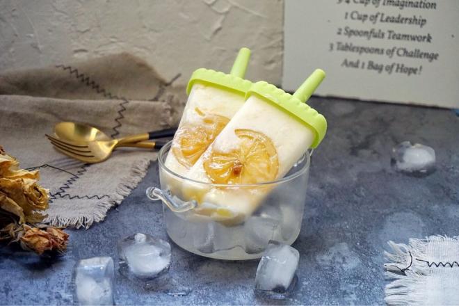 柠檬蜜凤梨果酱酸奶冰棒