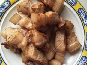 ，煎到两面都焦黄变硬后取出，