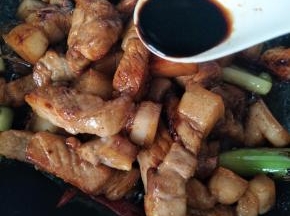 加入酱汁