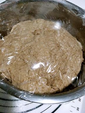 发酵好后，取出，整理成圆形，再发酵40分钟。