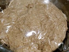 发酵好后，取出，整理成圆形，再发酵40分钟。