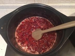 勤搅拌,使受热均匀