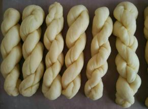 全部做好的麻花，自然醒发20分钟