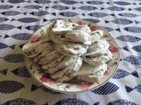 这是蘸好干淀粉的茄盒