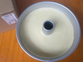 轻震几下，震去大气泡。