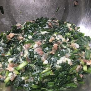 顺时针搅拌均匀