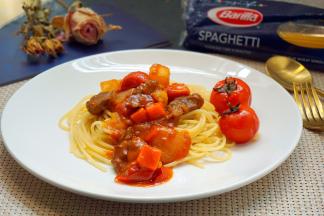 淋入番茄牛肉咖喱