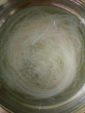 粉丝泡冷水两到三个小时