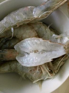 虾去须、虾线，完全开背