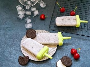 要吃时模具壁冲一下冷水等待十几秒脱模即可