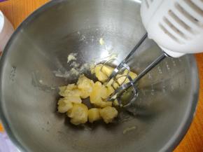 黄油室温软化。