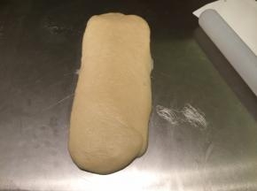 再次上下擀成牛舌状