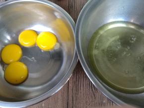 鸡蛋分离蛋清蛋黄。蛋白盆需无油无水。