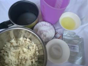 准备好所有材料。