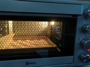 烤箱预热上下火160度。入烤箱烘烤13分钟即可，