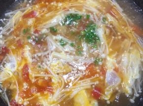 撒入葱花即可关火。