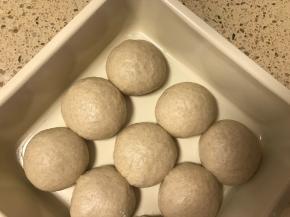 依次完成所有后放入模具。