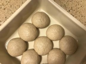 依次完成所有后放入模具。