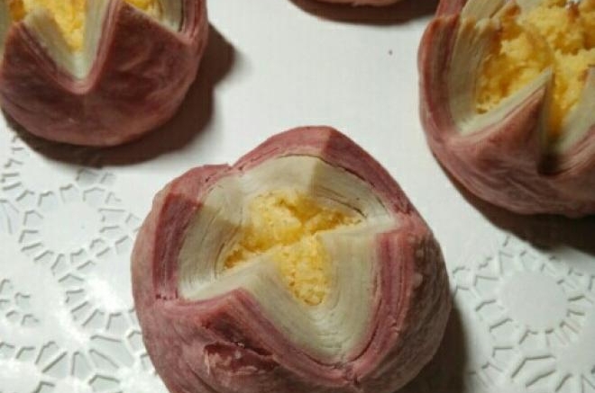 双色椰蓉荷花酥