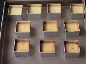 14出炉，放至冷却架凉透。