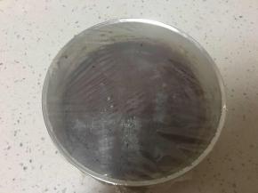晾凉后敷上保鲜膜放冰箱冷藏四小时以上