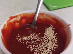 炒后倒入酱料中，均匀搅拌。