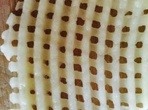 漂亮的薯格完成。