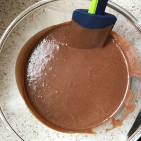 溶解后，放至凉透。