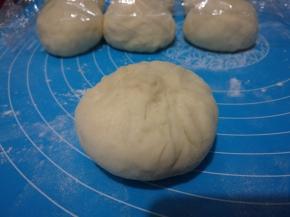 虎口捏收圆，捏紧。