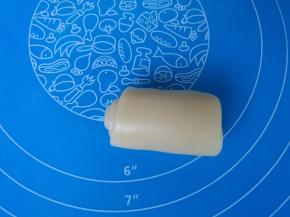 自上而下卷成卷。