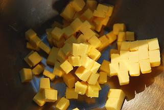 80g无盐黄油软化