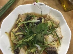 11. 又嫩又滑的鱼腩出锅了