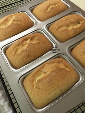 出炉的小蛋糕上色也很不错哦