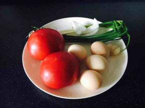 主要食材：西红柿、鸡蛋