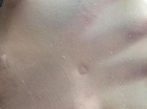 揉好后取一小块,能拉出光滑的薄膜说明揉好了