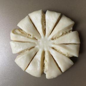 每片的中间再剪一刀