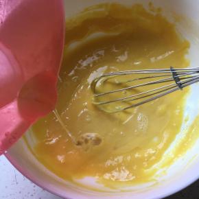 加盐加水搅拌均匀