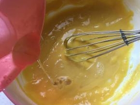 加盐加水搅拌均匀